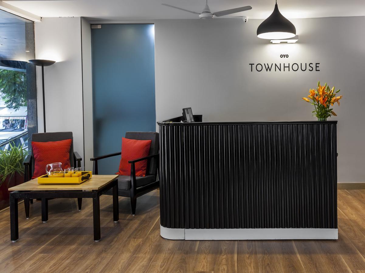 Oyo Townhouse 5 Jubilee Hills Hotel Hyderabad Eksteriør billede